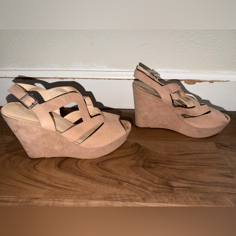 Women's Peep-Toe strap wedges size 8.5